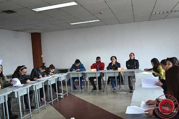 舞蹈系拉开学院2013年毕业生首场论文答辩序幕