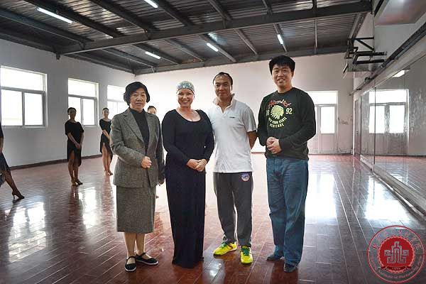 外教任教    为北演再添实力