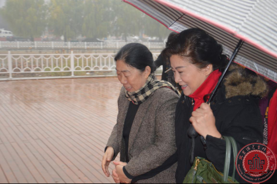 中国老教授协会老艺术家与北演师生同台共奏爱国最强音