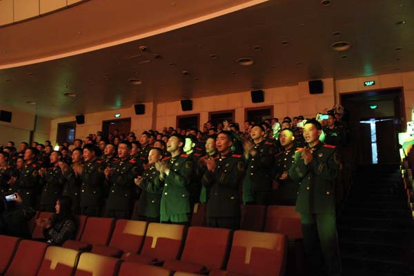 参加公安部“十佳退伍老兵”颁奖典礼晚会