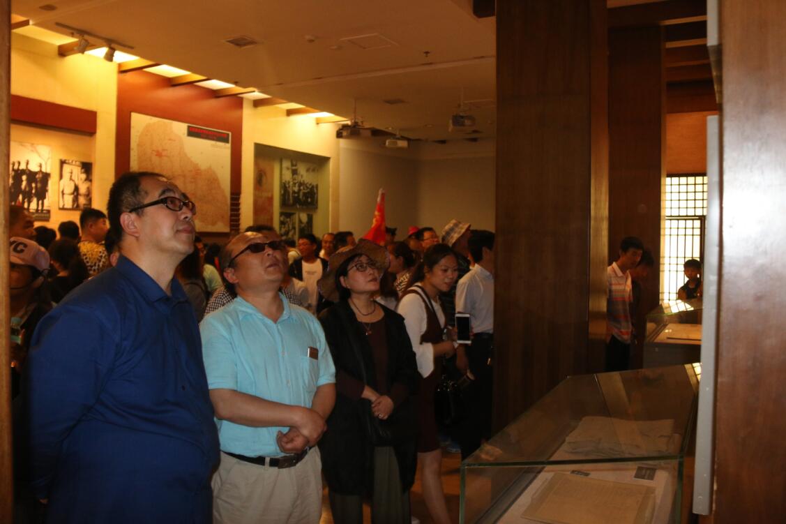 学院党总支组织党员干部到西柏坡参观学习