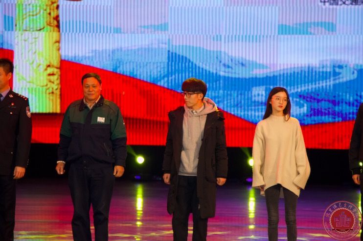 我院学生作品在“寻找最美等灯人”主题微视频大赛中获奖