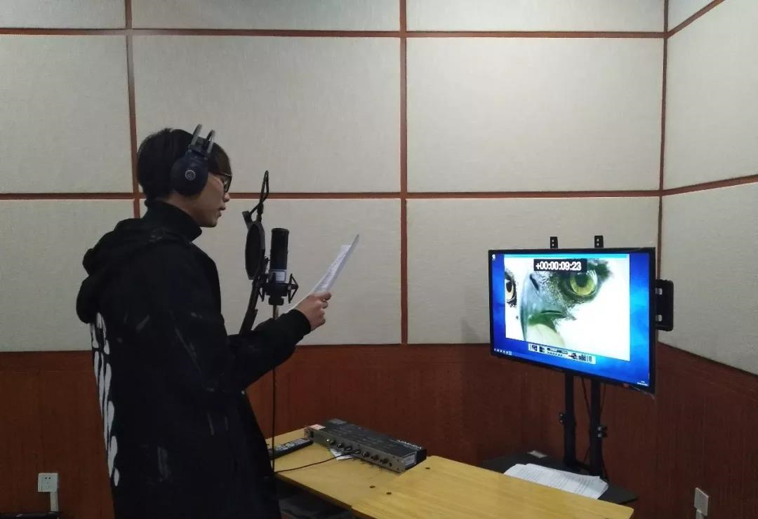 朝气蓬勃 不断进步 新学期 新目标