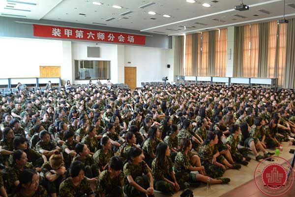 我院邀请优秀毕业生返校为新生励志讲座