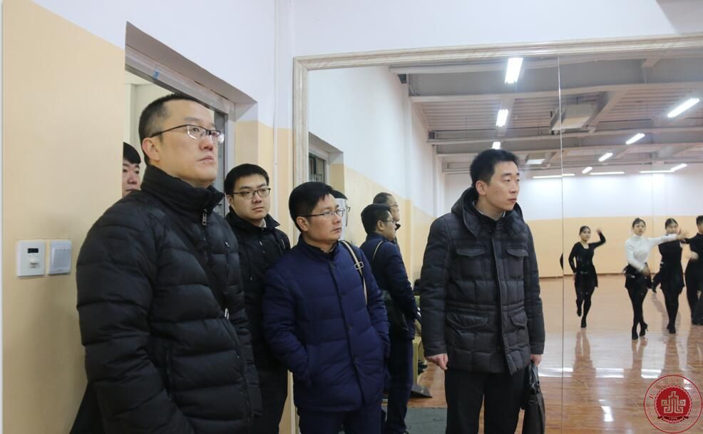 中新天津生态城商务局领导来我院参观考察