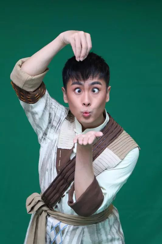 《金蝉塑与糖人宝》，演绎乱世的“北京青年”
