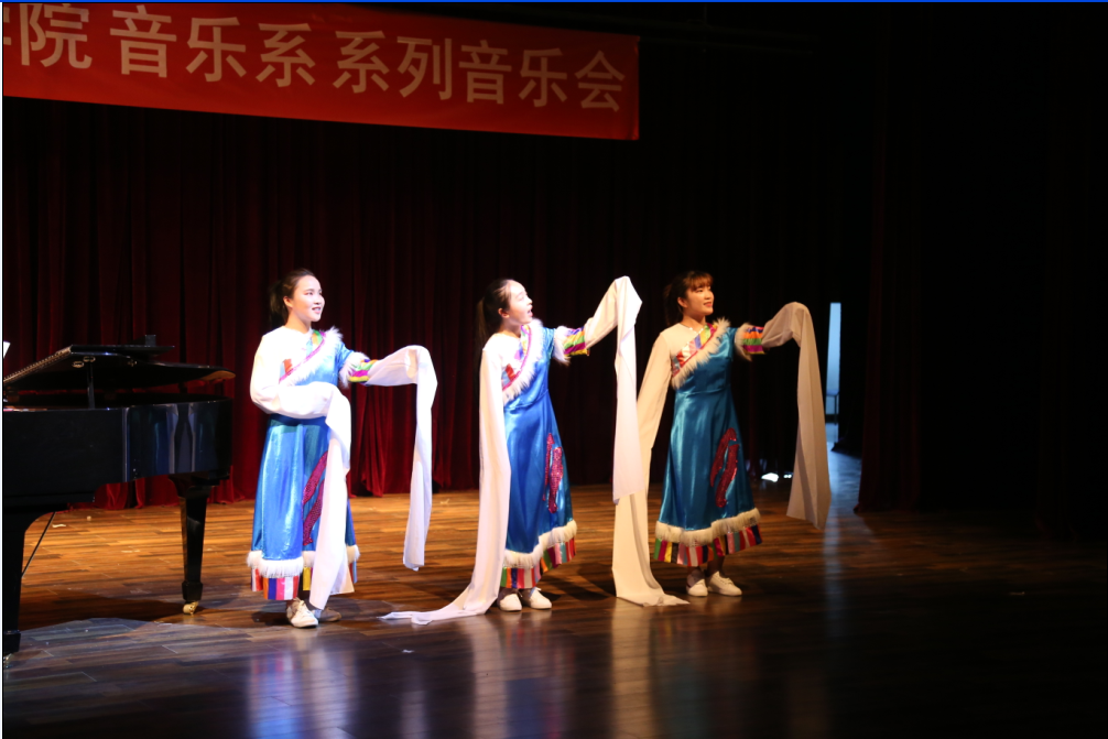 富大蔚老师声乐班毕业音乐会精彩上演