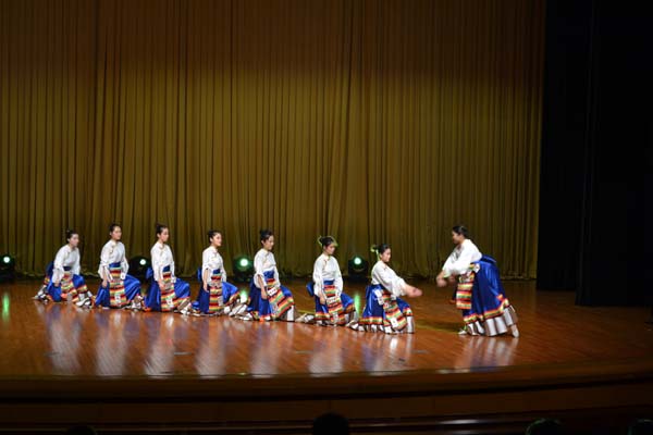 参加公安部“十佳退伍老兵”颁奖典礼晚会
