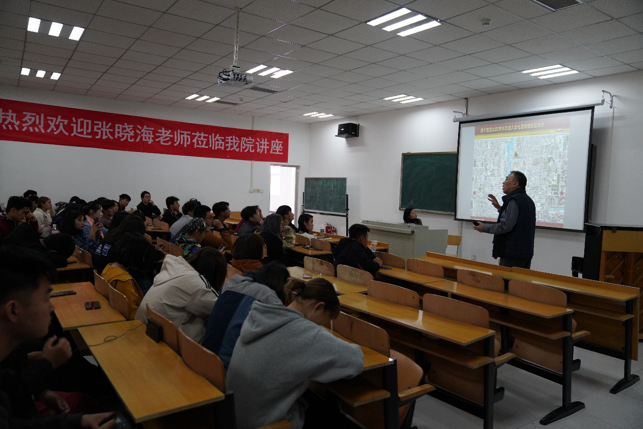 “一位导播的基本素养”编导系邀请张晓海老师举办讲座