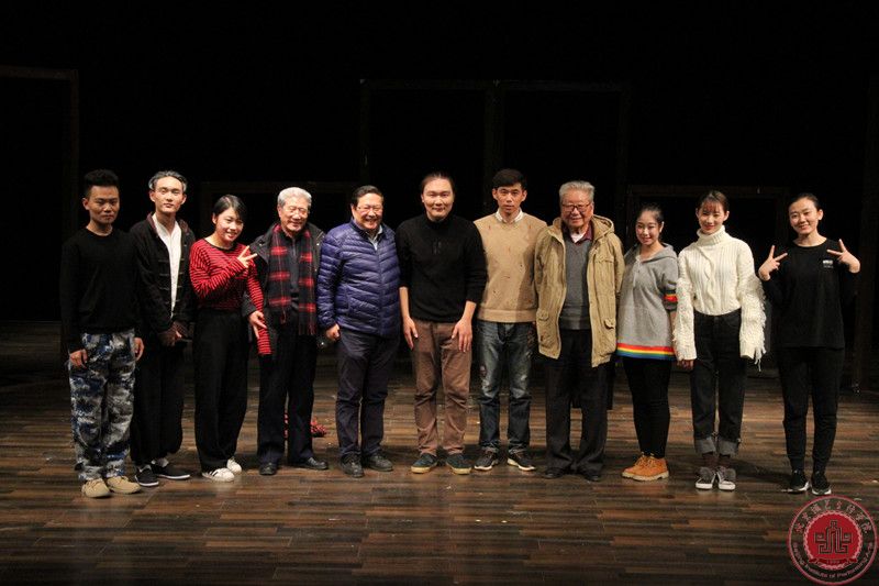 我院14级毕业大戏《边缘》在实验剧场演出圆满成功