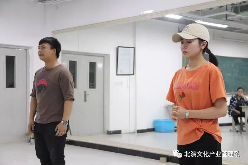 文化产业管理系为2018《映像青春》毕业生晚会进行联排