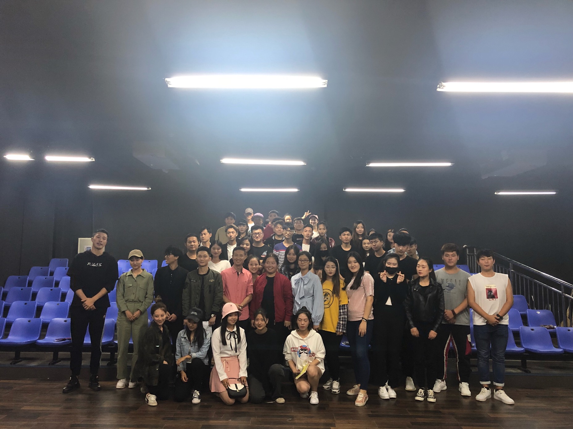 北京演艺专修学院表演系学生会召开全体成员大会