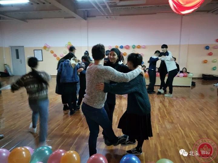 外教授课，精彩纷呈