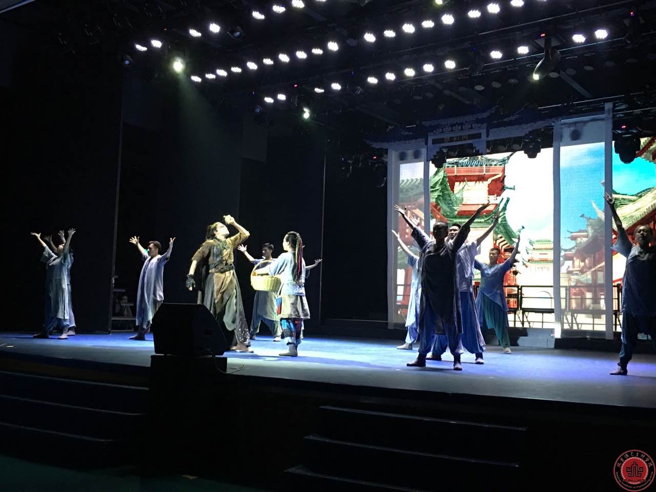 大型原创音乐剧《紫石街》登陆北演掀起艺术热潮