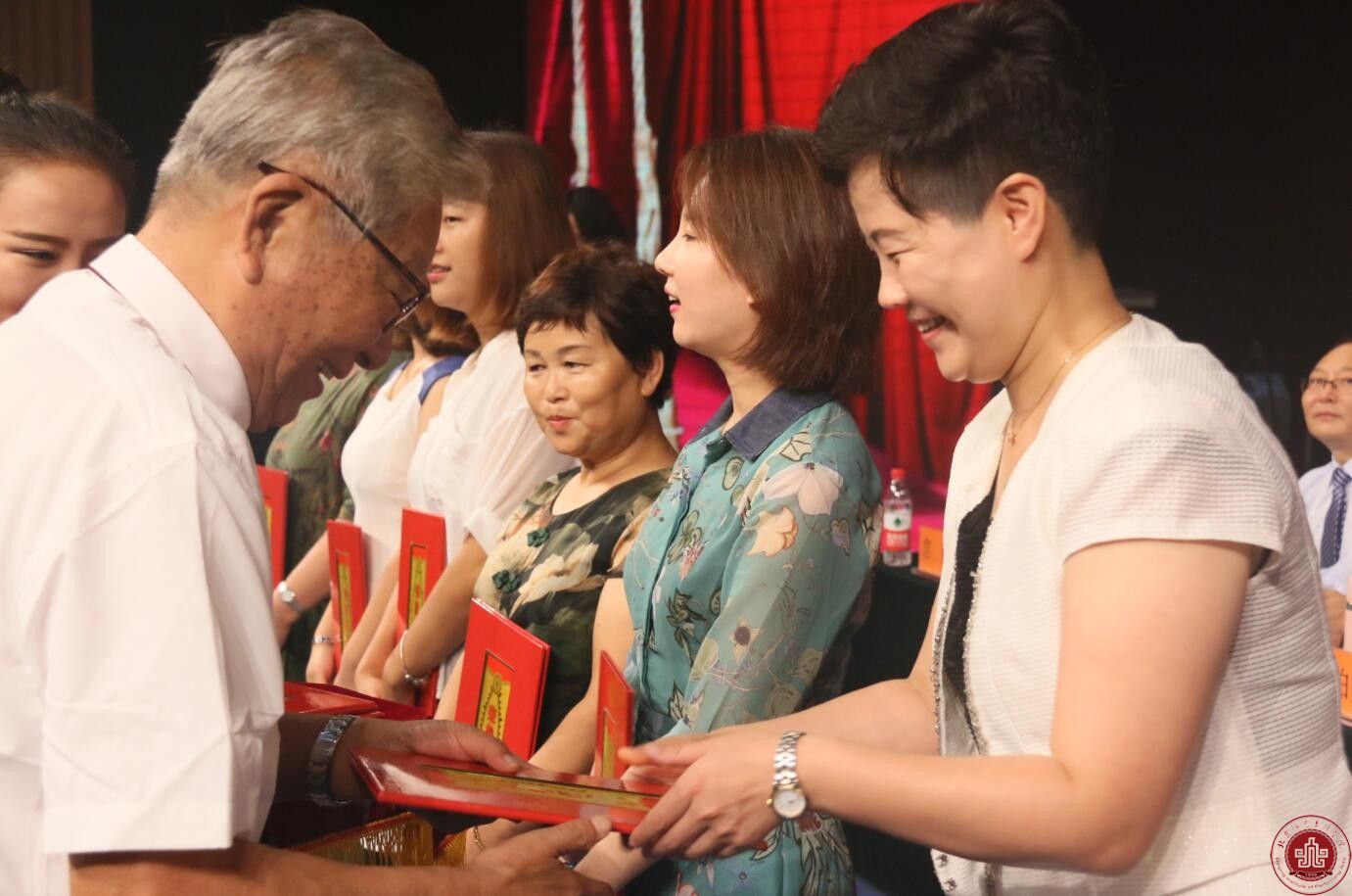 北京演艺专修学院隆重举行2017级新生开学典礼
