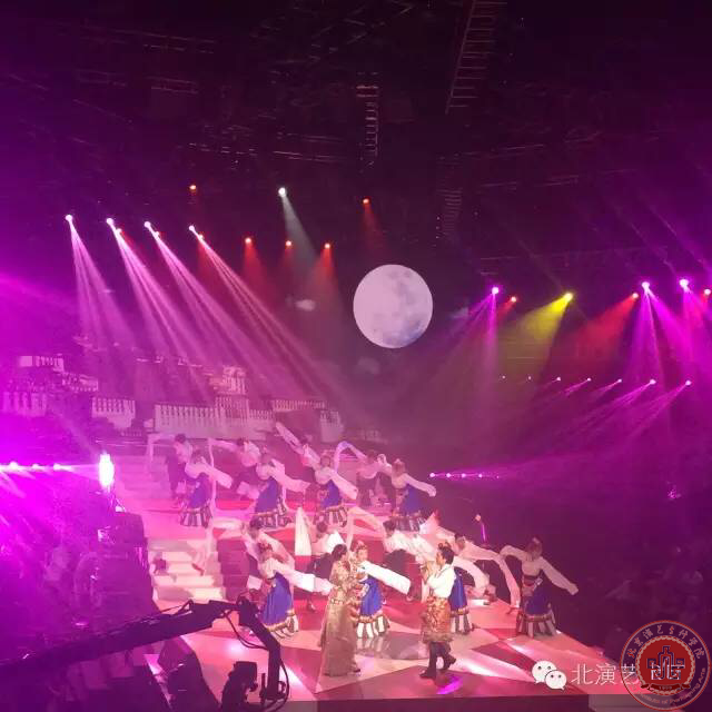 我院舞蹈系学生受邀参加星光大道获周冠军