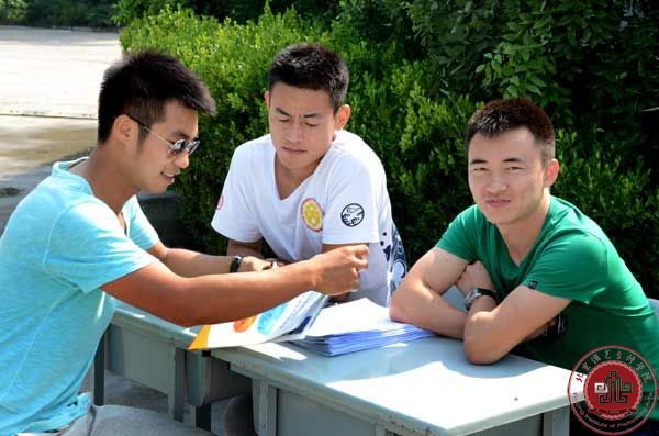 学院举办2014年第三次校园招聘会