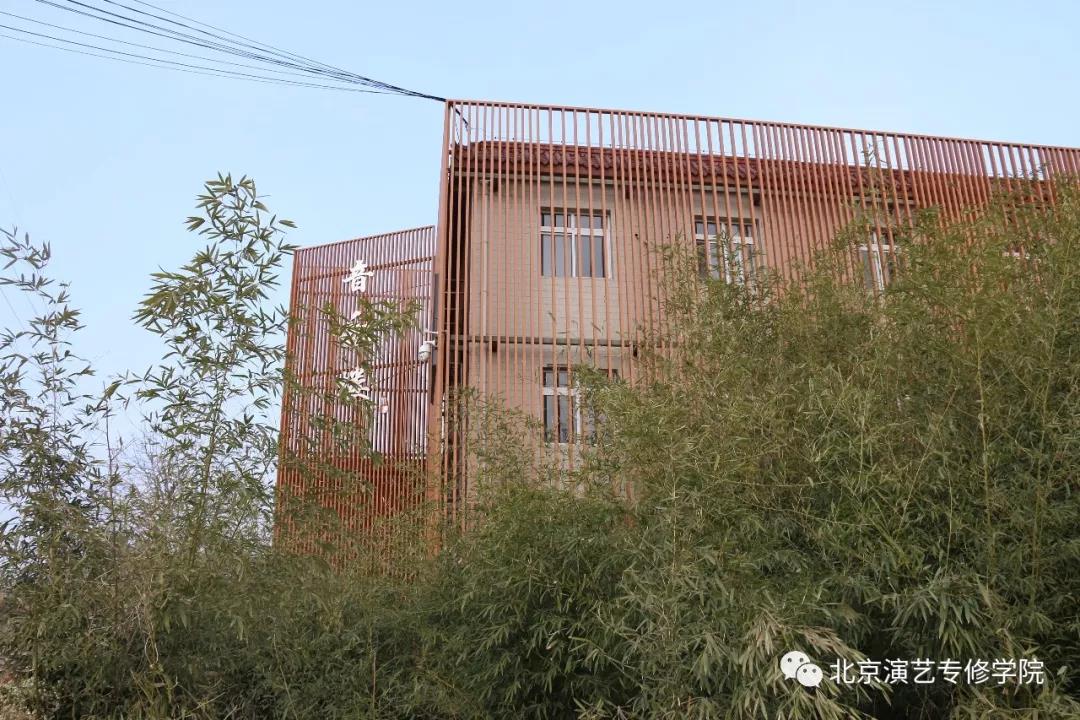 与你相遇在新学期