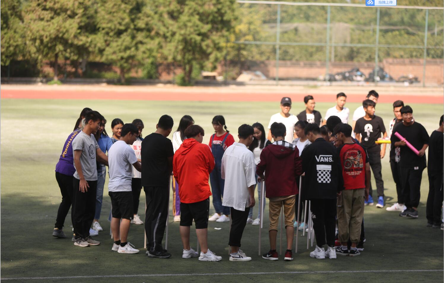 释放自我 享受美好时光——我院影视艺术系举办拓展训练活