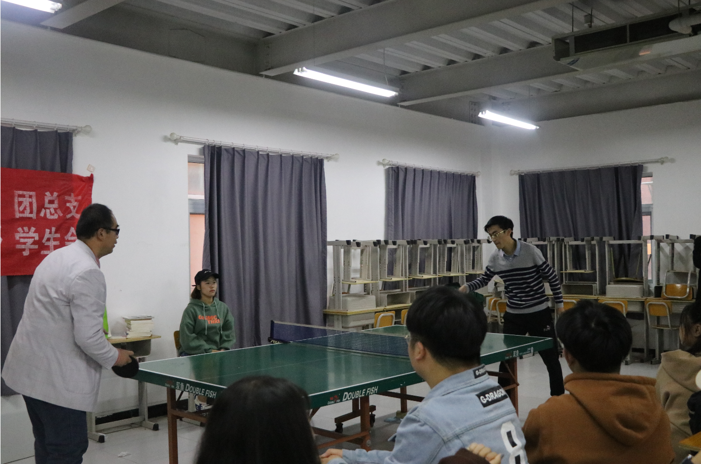 文化产业管理系成功举办师生乒乓球友谊赛