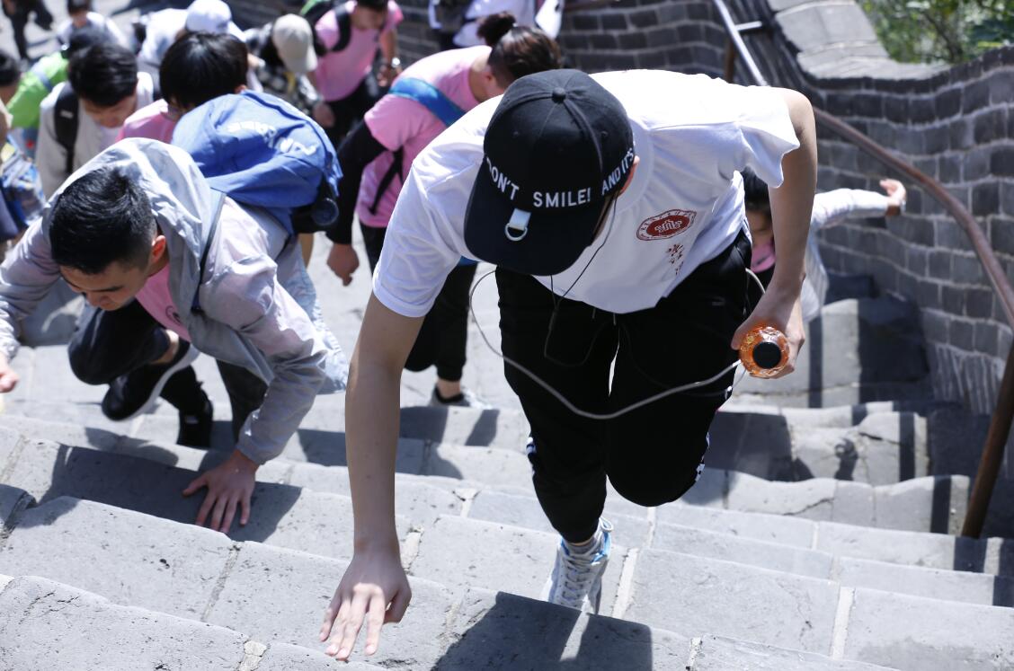 “玩艺夏”夏令营之三|勇登长城、欣赏经典话剧篇