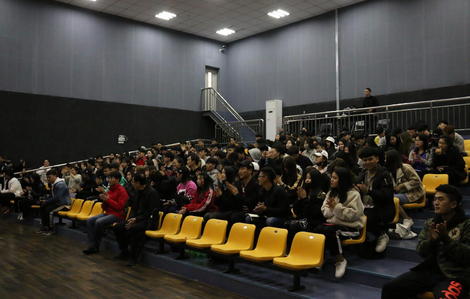 国家一级导演周寰来我院开办讲座