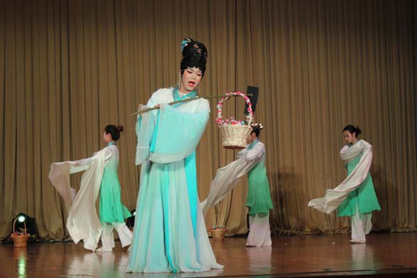 参加公安部“十佳退伍老兵”颁奖典礼晚会