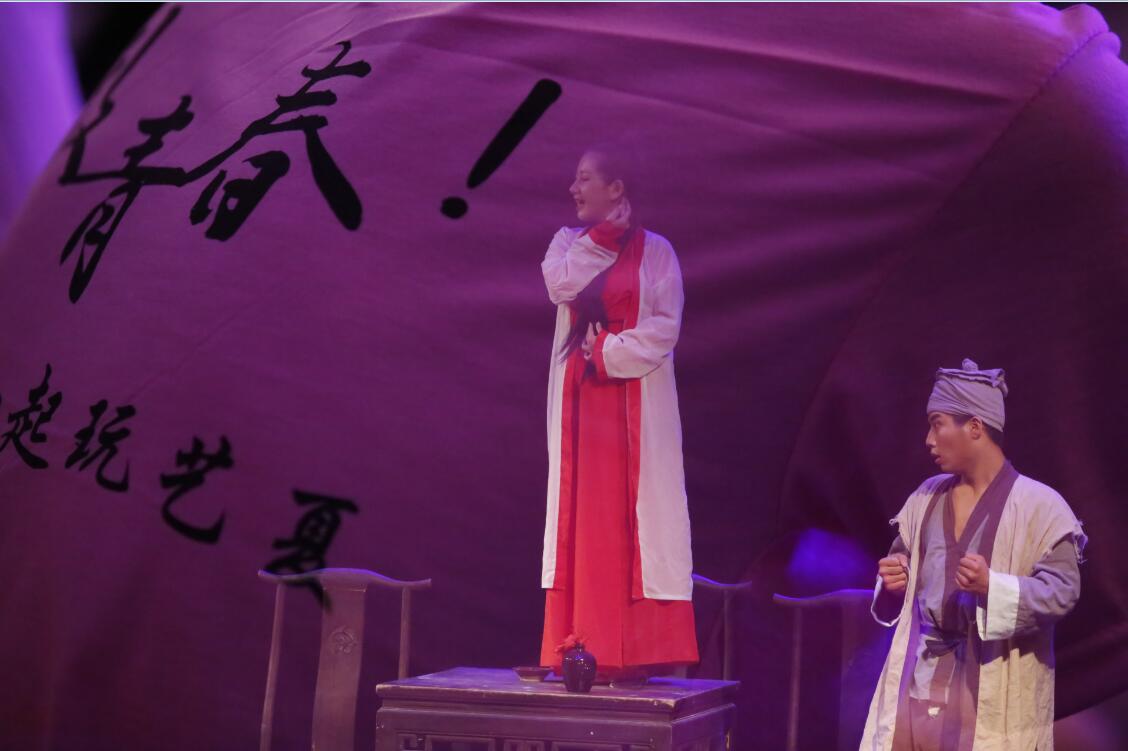 “玩艺夏”夏令营之三|勇登长城、欣赏经典话剧篇