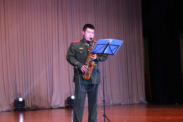 参加公安部“十佳退伍老兵”颁奖典礼晚会