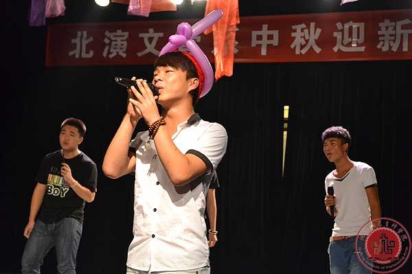我院文化产业管理系中秋迎新联欢晚会圆满落幕